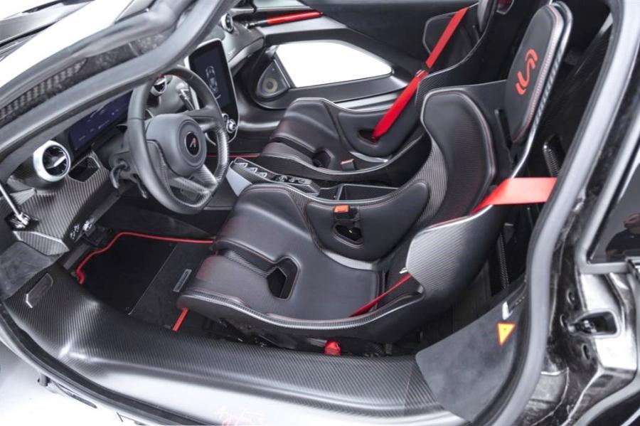 Интерьер McLaren MSO Senna Bespoke Diamond Black 2019 года  (фото 30 из 37)